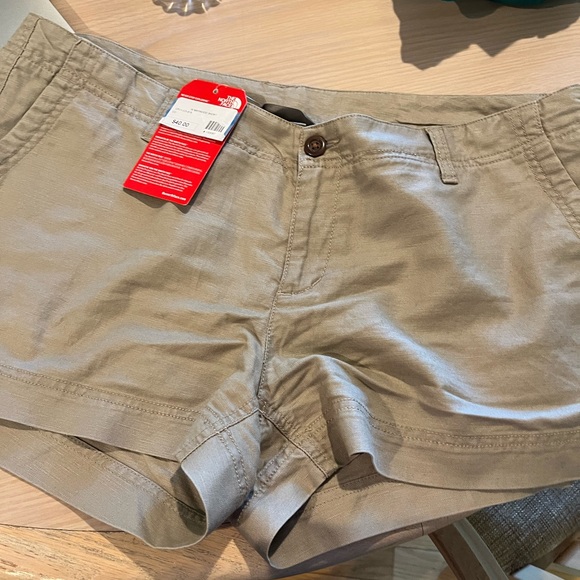 The North Face Pants - Shorts nwt